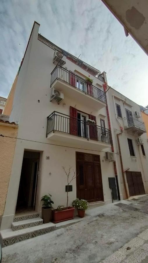 Casa Vacanze Gloria Castellammare del Golfo Bagian luar foto